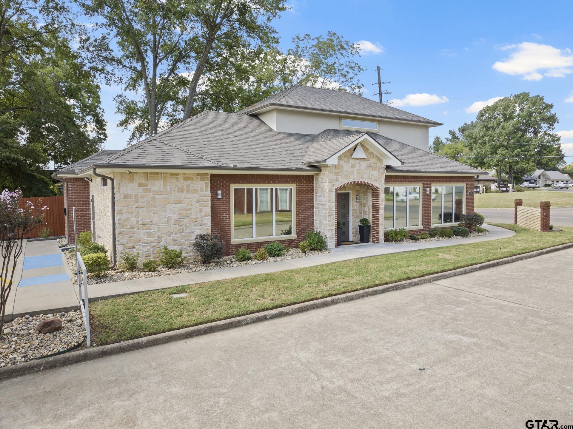 802 N Jefferson