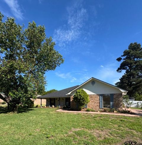 303 Linda Ln Lindale TX 75771