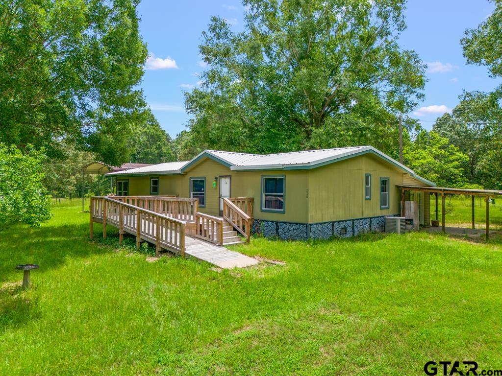 220 Private Road 589