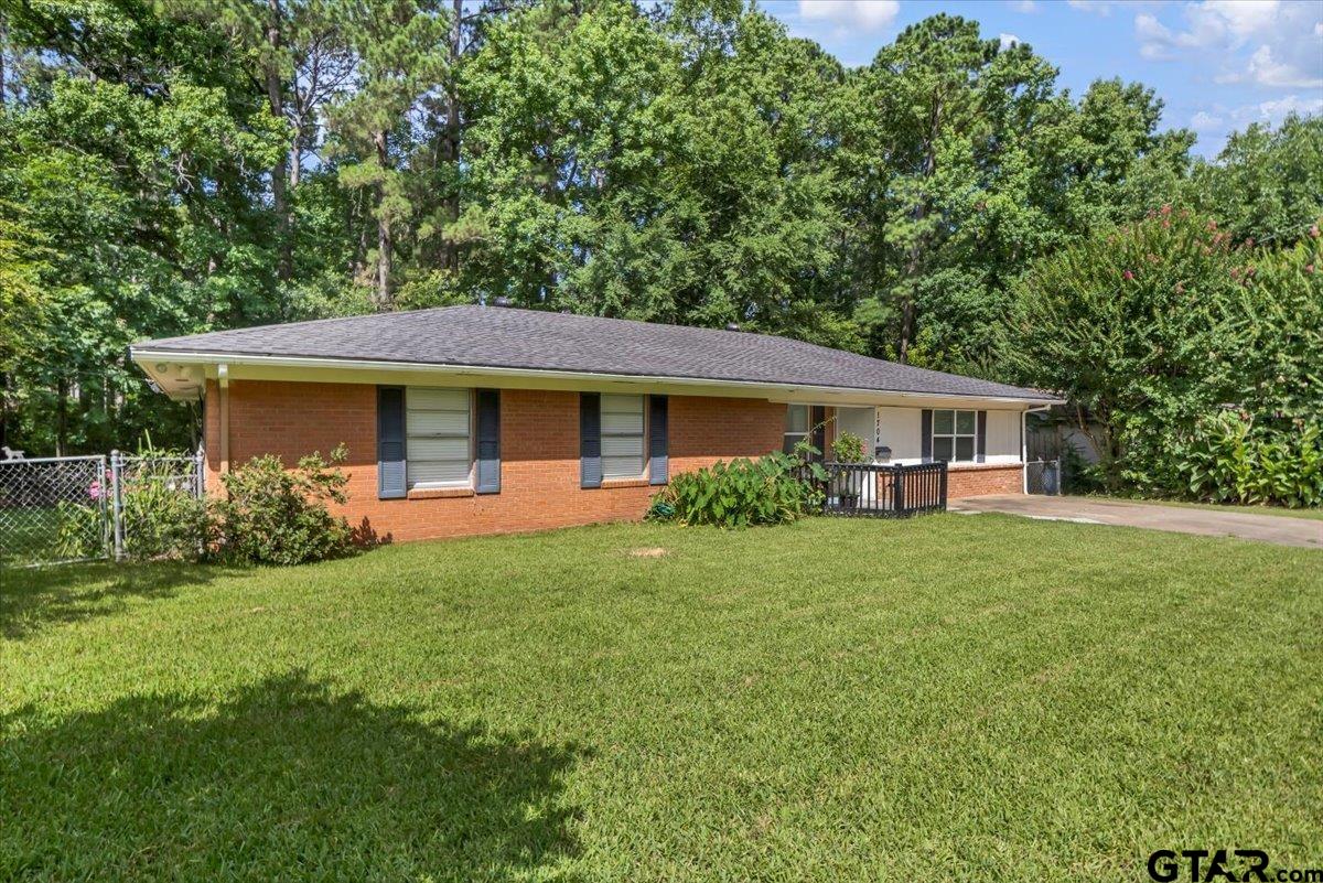 1704 Oakwood Drive