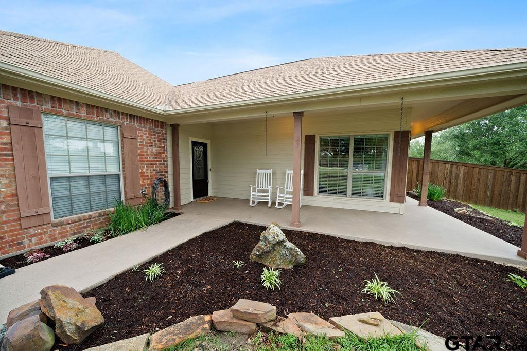 11906 Meadow Creek Dr.