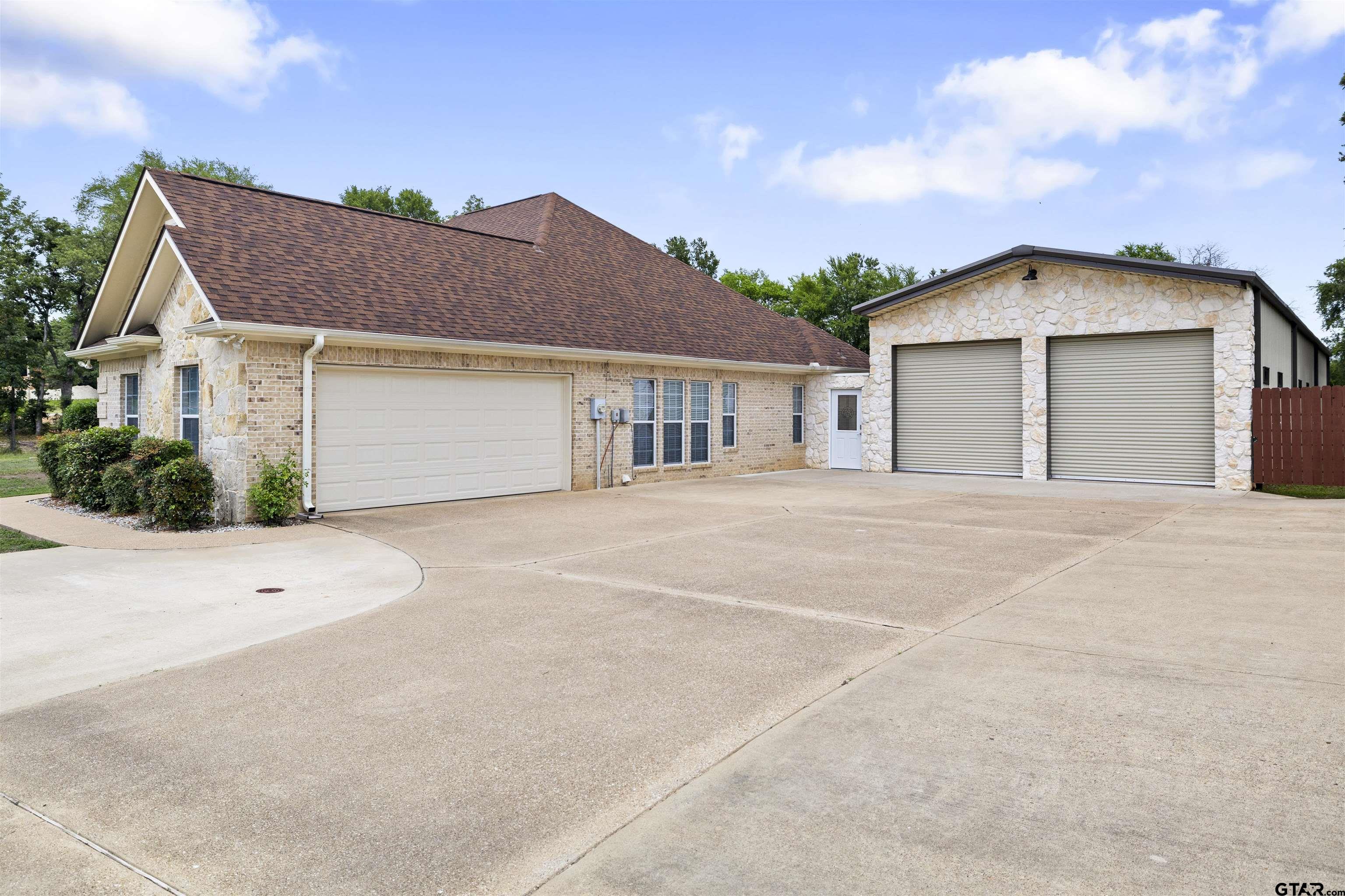 16742 Meadow Crest