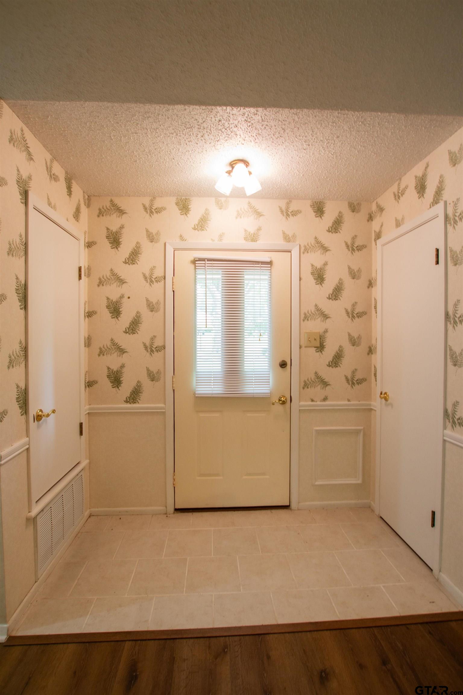 110 Wendy Dr