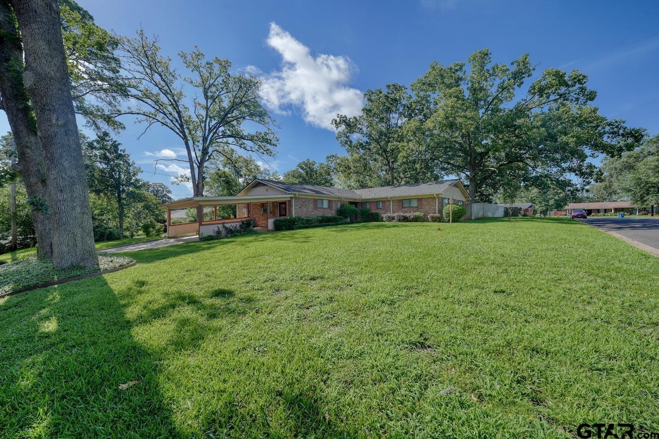 204 Crosby Drive