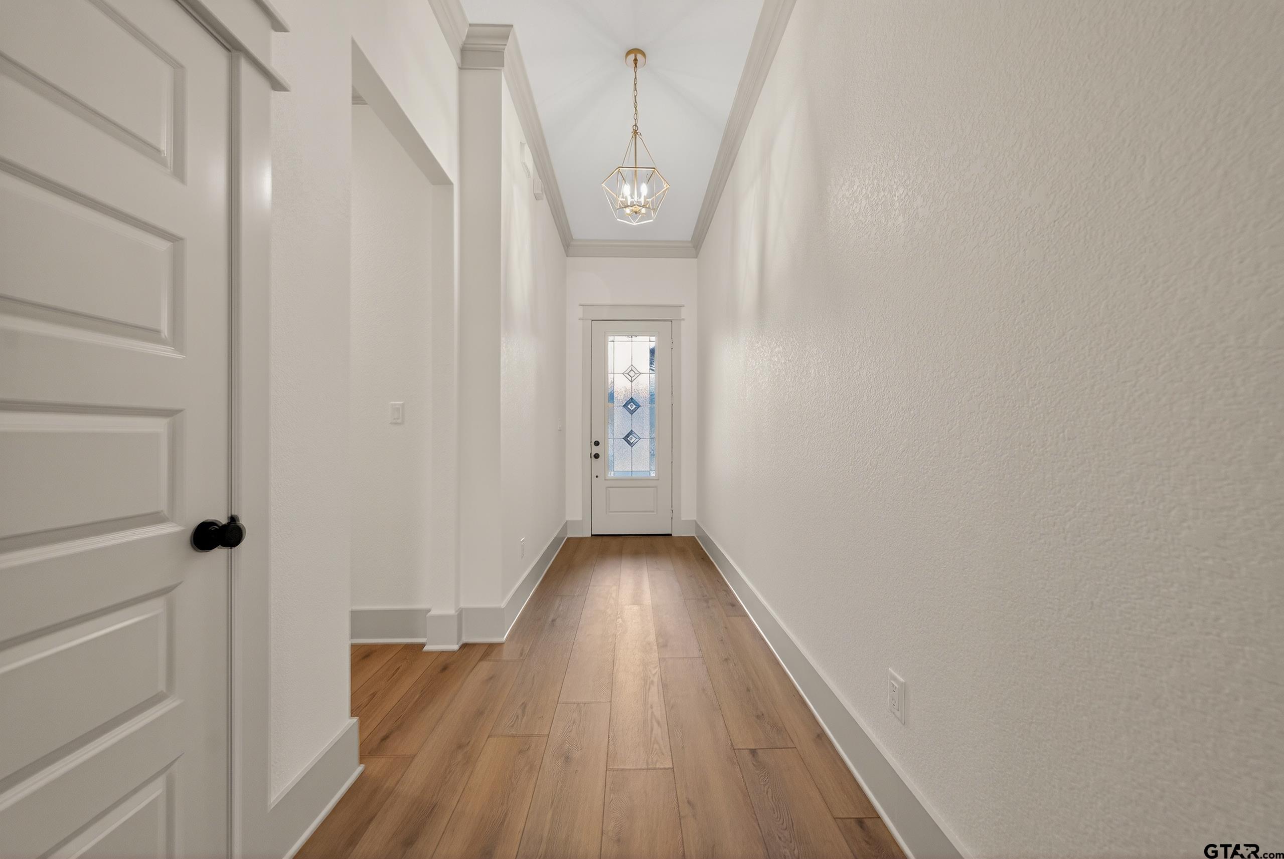 1070 Stagecoach Bend