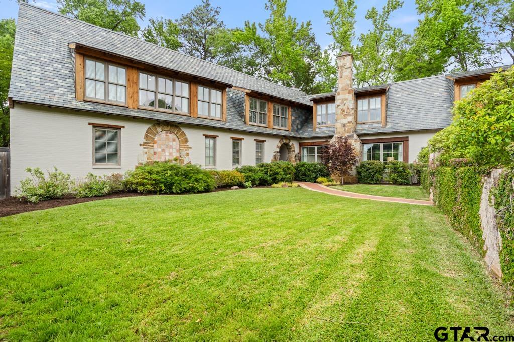 2323 S Chilton Avenue