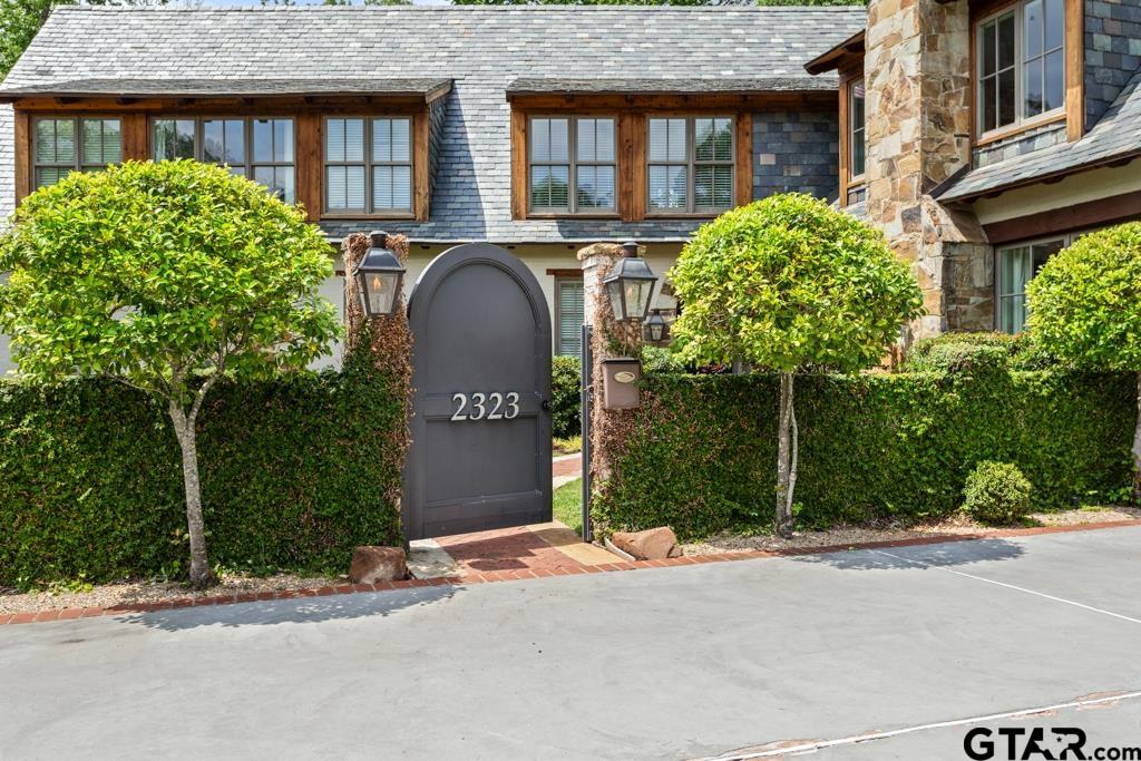 2323 S Chilton Avenue
