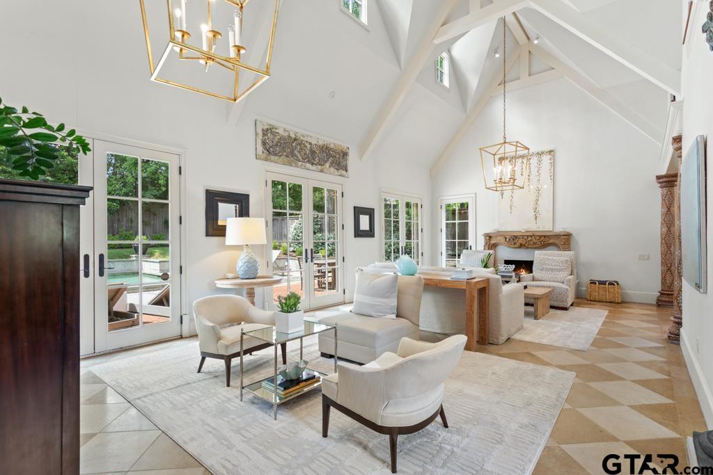 2323 S Chilton Avenue