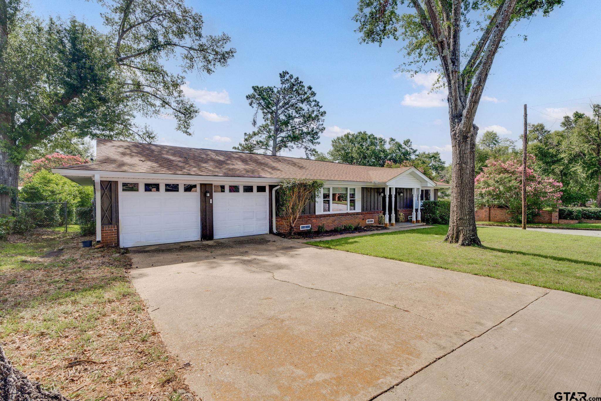 3324 Teakwood Dr