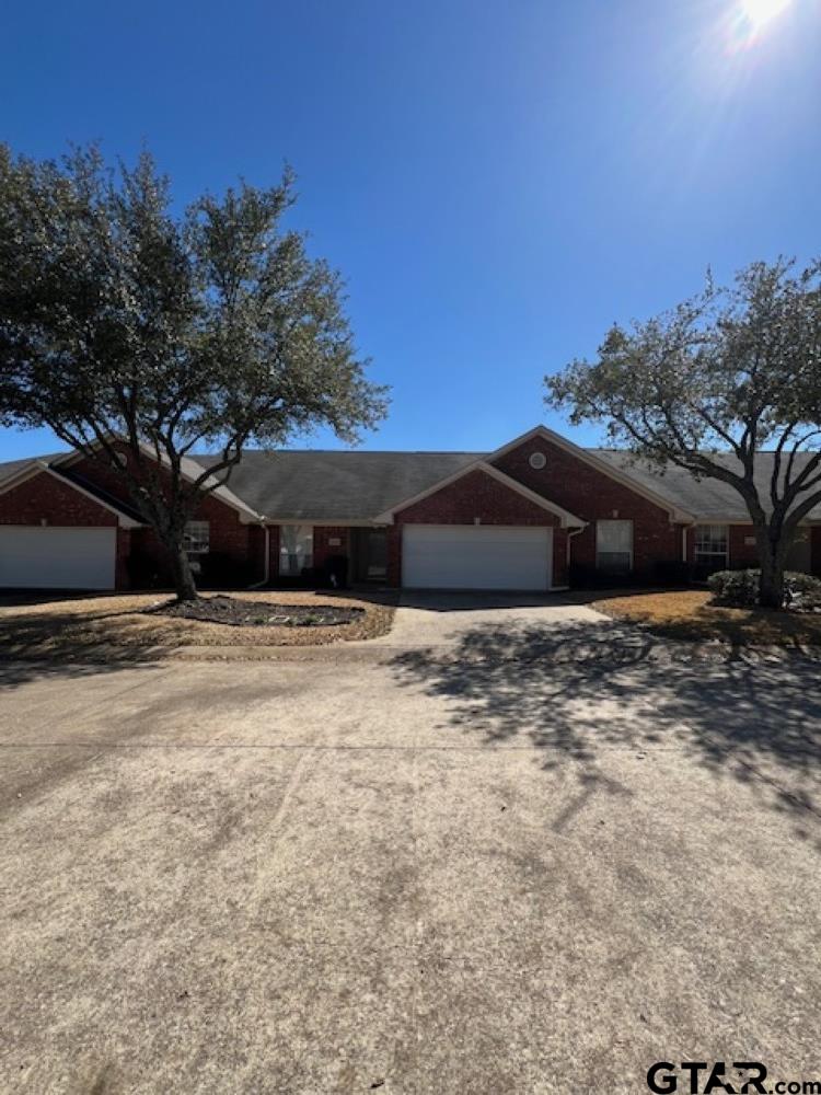 5401 Hollytree Dr Apt 2102