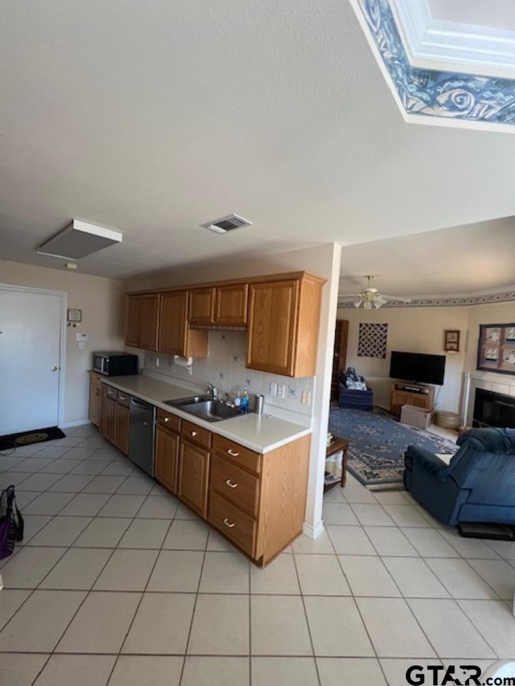 5401 Hollytree Dr Apt 2102
