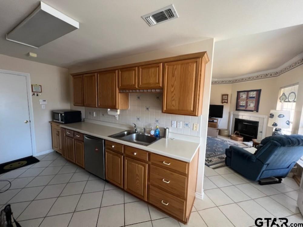 5401 Hollytree Dr Apt 2102
