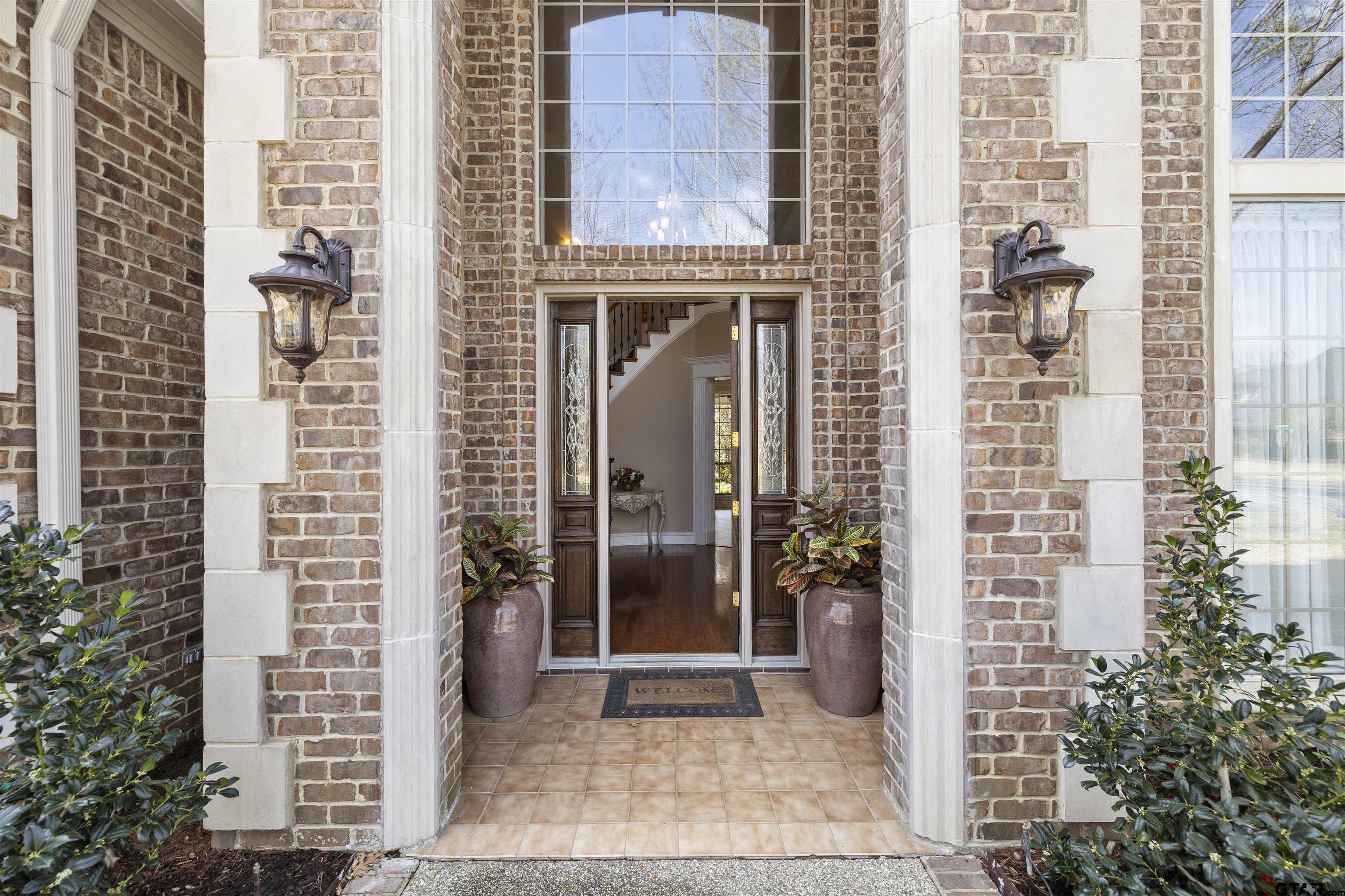 2213 Woodlands Drive