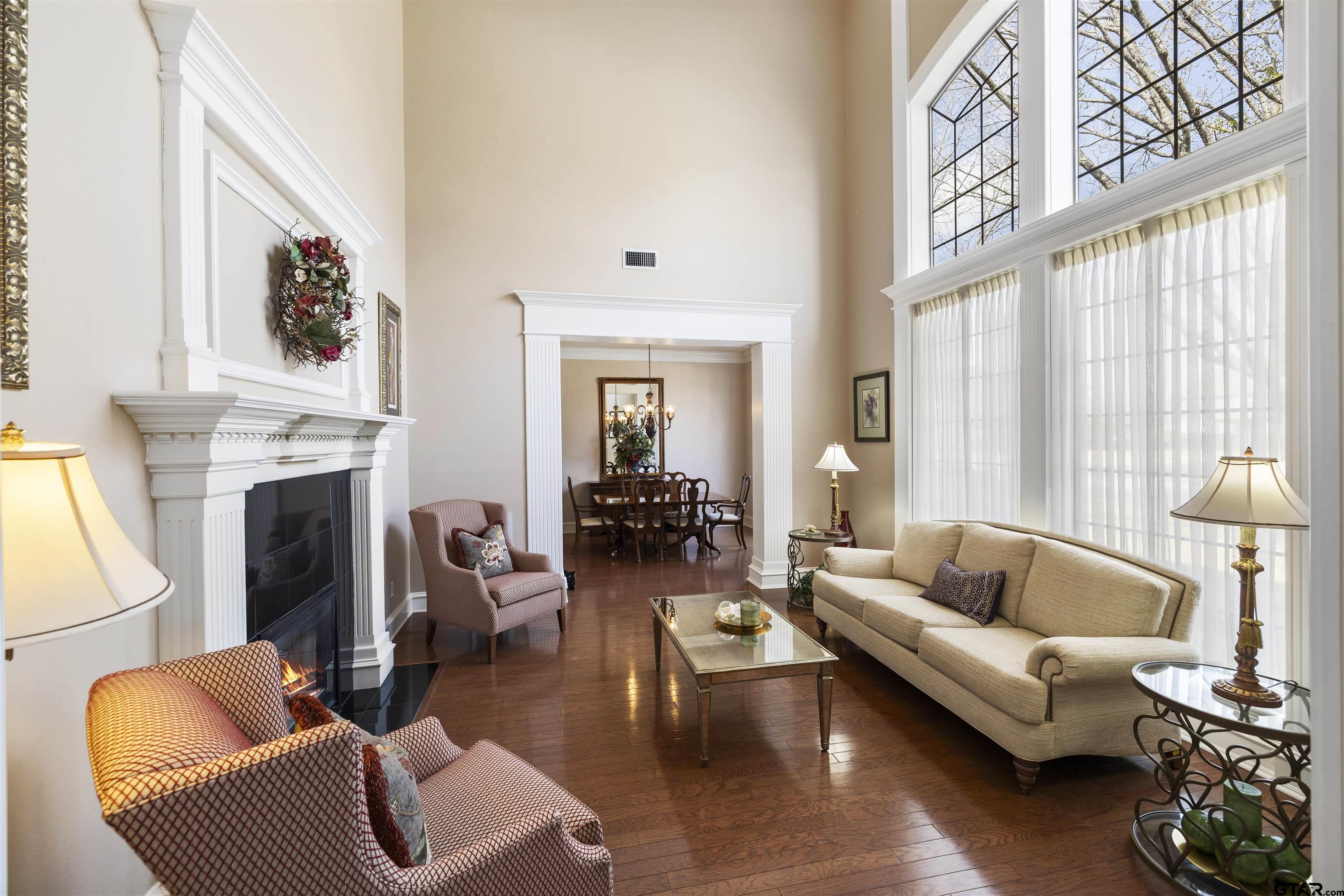 2213 Woodlands Drive