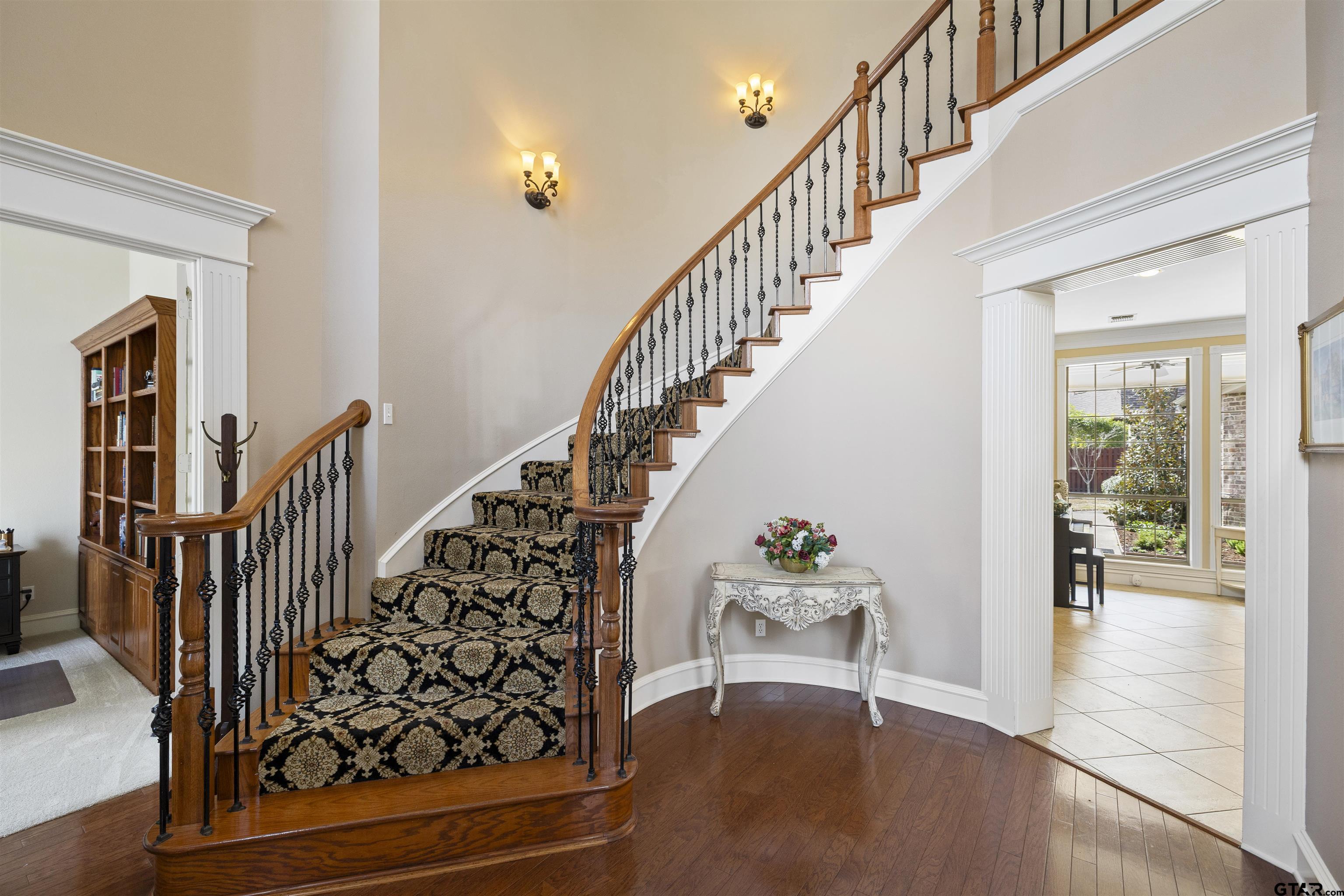 2213 Woodlands Drive