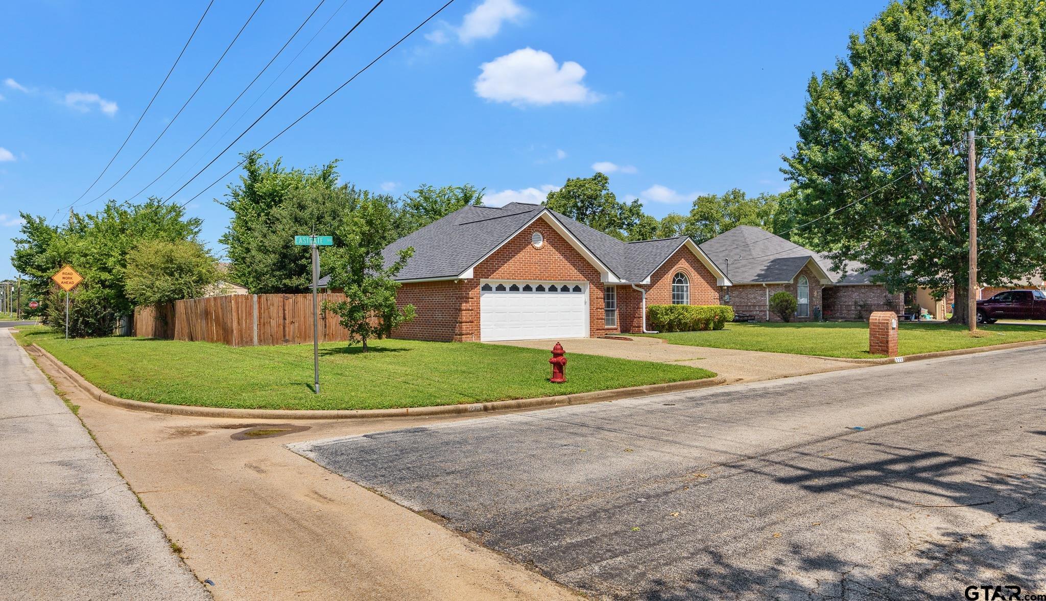 220 Eastgate Dr