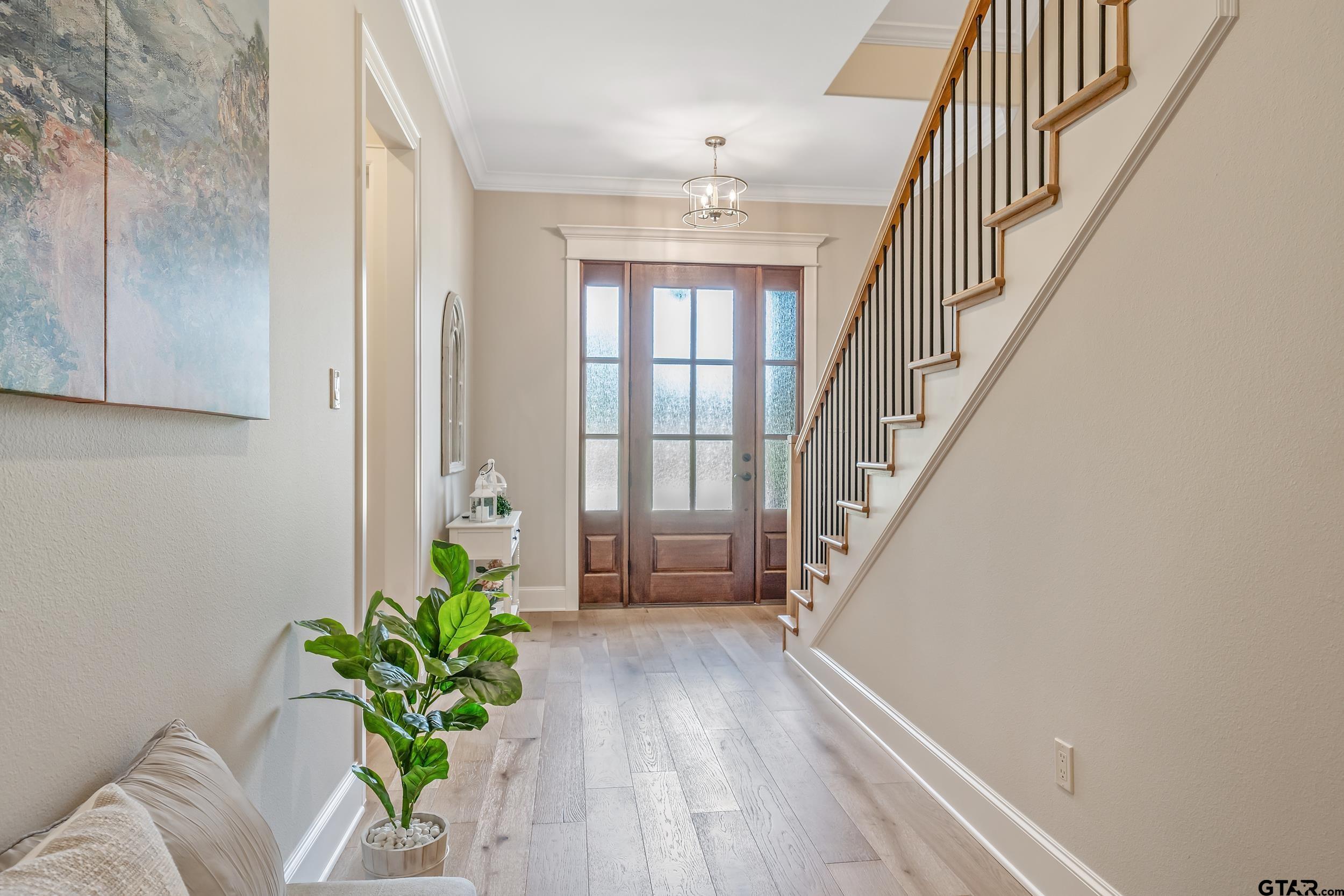 1633 Legacy Ct