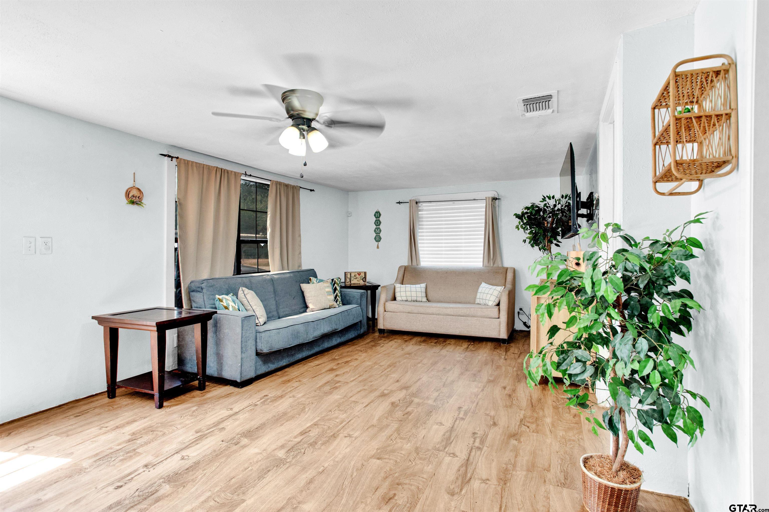 1706 & 1708 S Lake Harris Rd