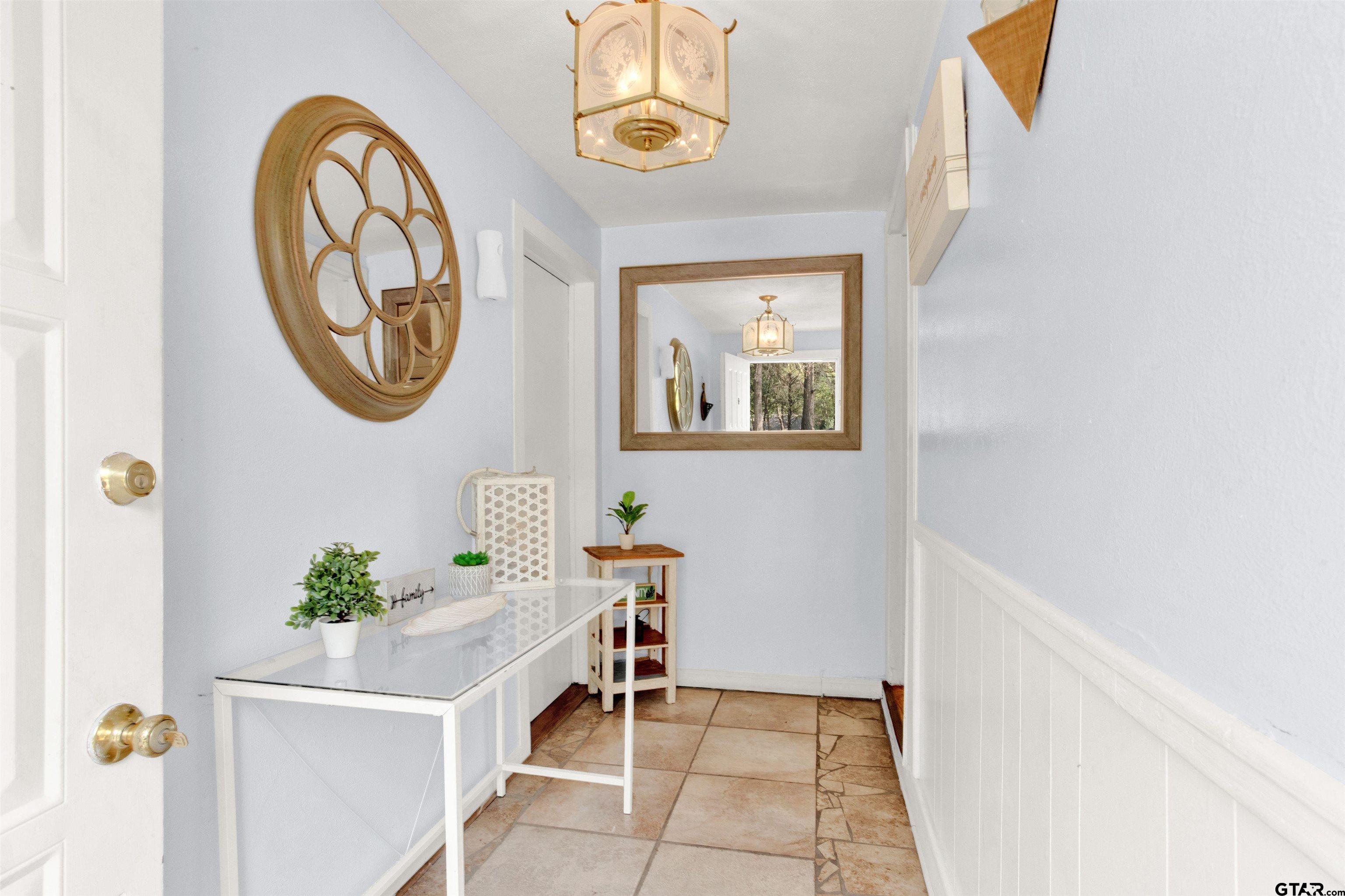 1706 & 1708 S Lake Harris Rd