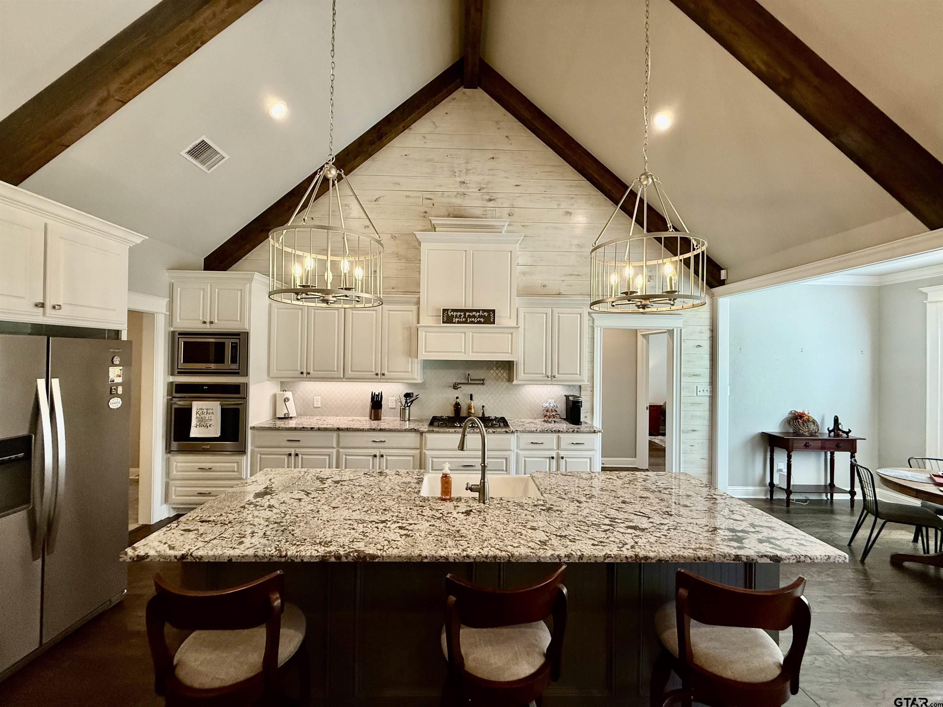 2248 Pinnacle Circle