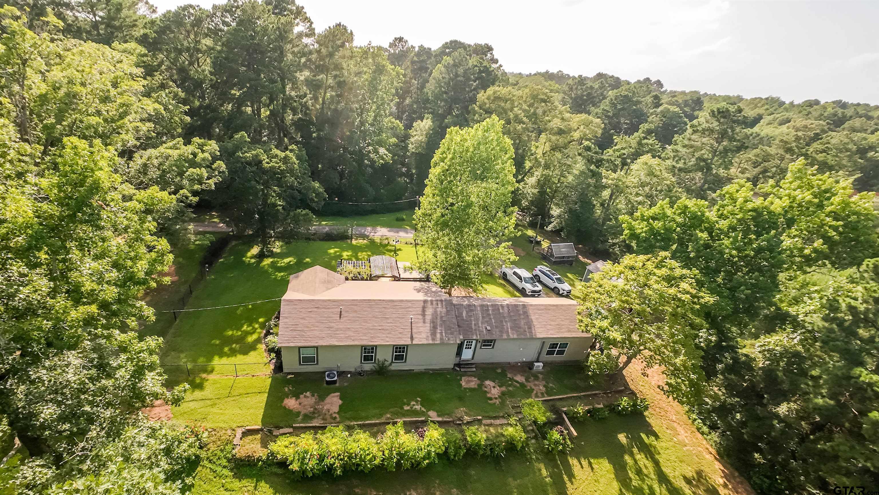 438 Sunshine Dr