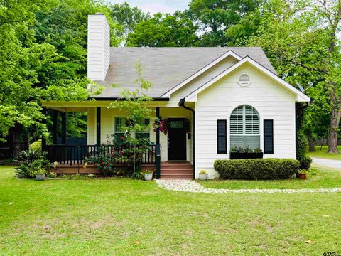 325 Quitman Pittsburg TX 75686