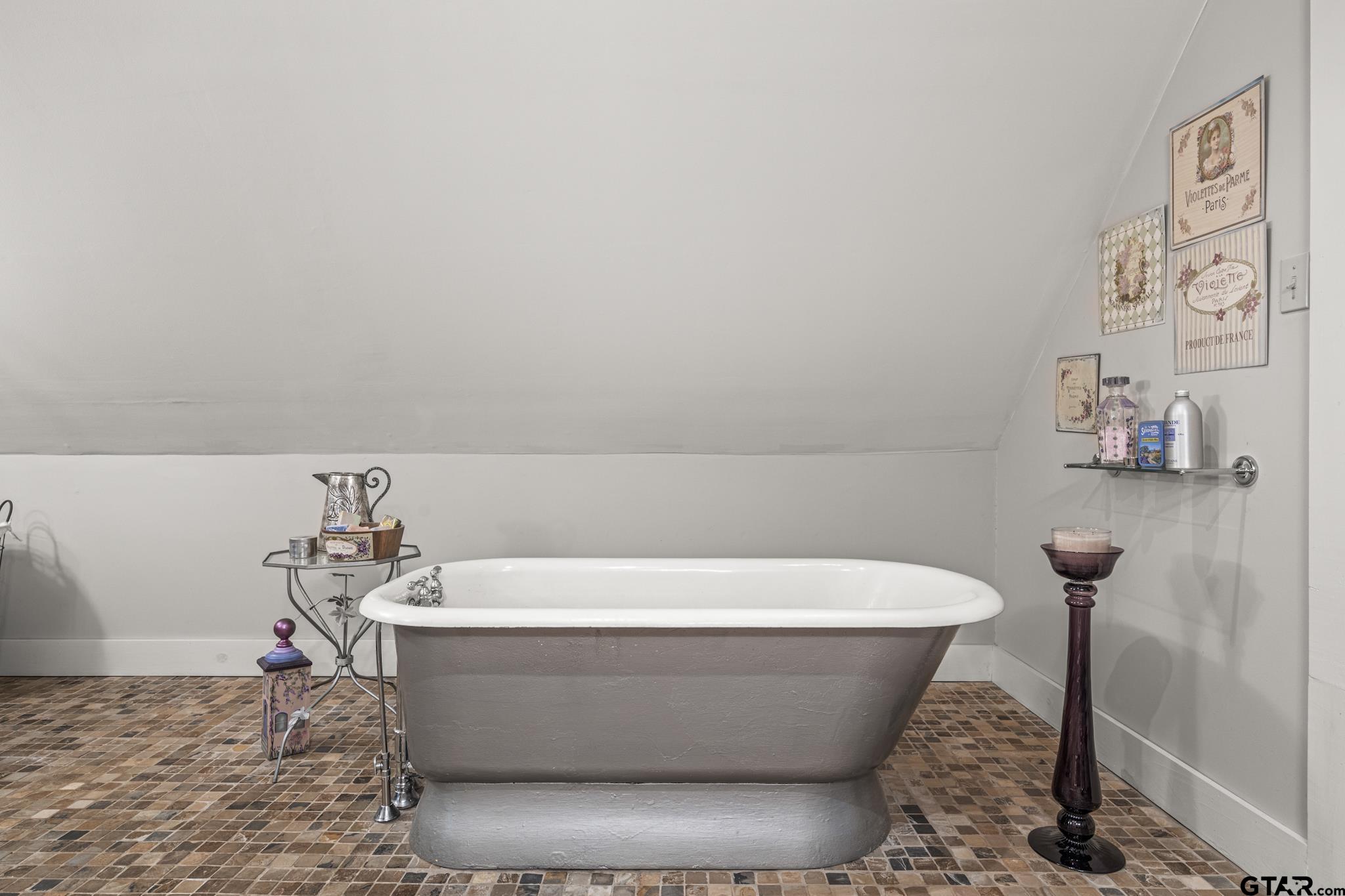 Troup, Texas 75789, United States, 3 Bedrooms Bedrooms, ,2 BathroomsBathrooms,Residential,Active,46504