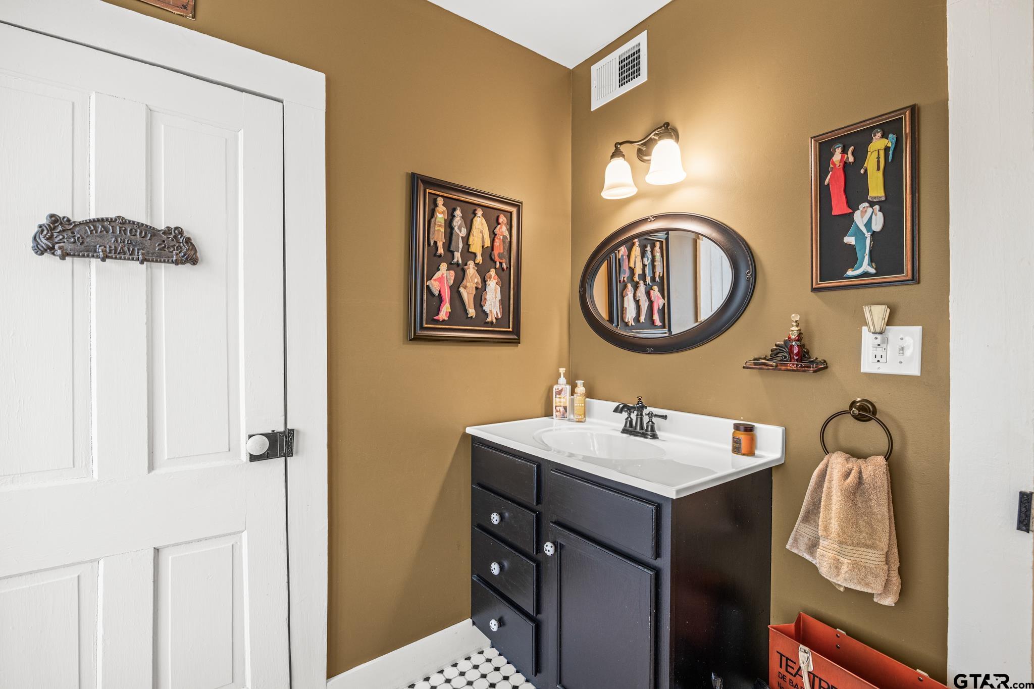 Troup, Texas 75789, United States, 3 Bedrooms Bedrooms, ,2 BathroomsBathrooms,Residential,Active,46504