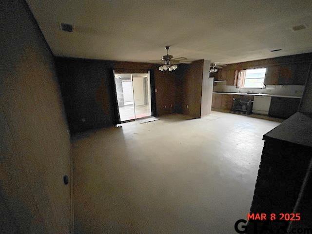 Mineola, Texas 75773, United States, 3 Bedrooms Bedrooms, ,2 BathroomsBathrooms,Residential,Active,92817