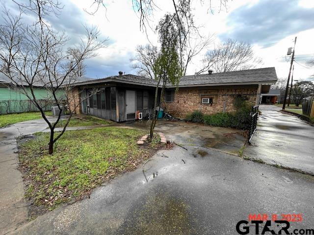 Mineola, Texas 75773, United States, 3 Bedrooms Bedrooms, ,2 BathroomsBathrooms,Residential,Active,92817