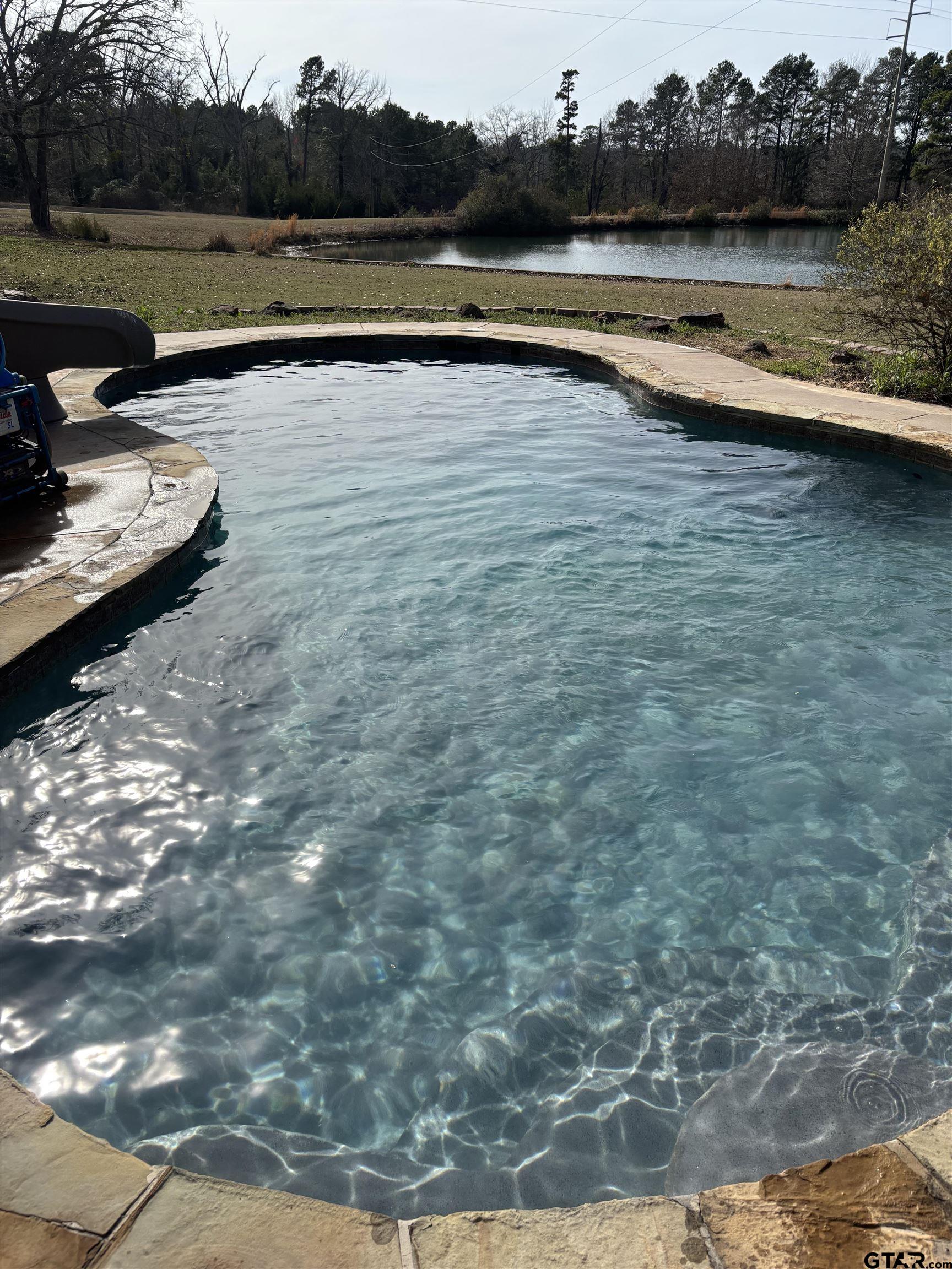 9040 County Road 3600