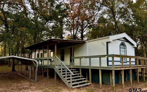 A home in Mabank