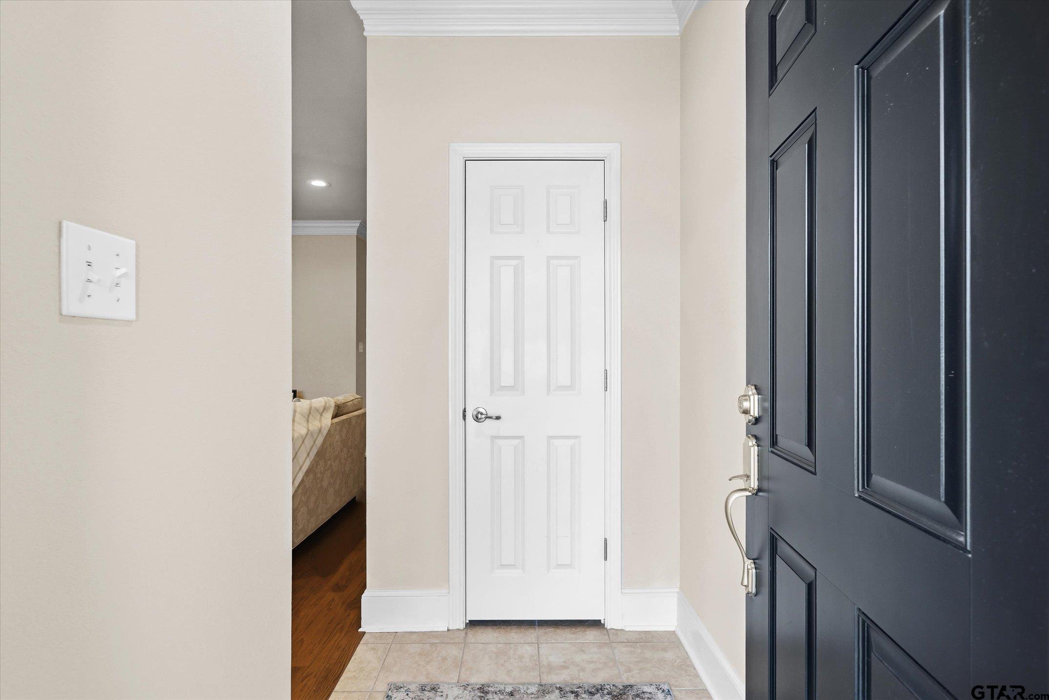 5804 Cross Creek Circle