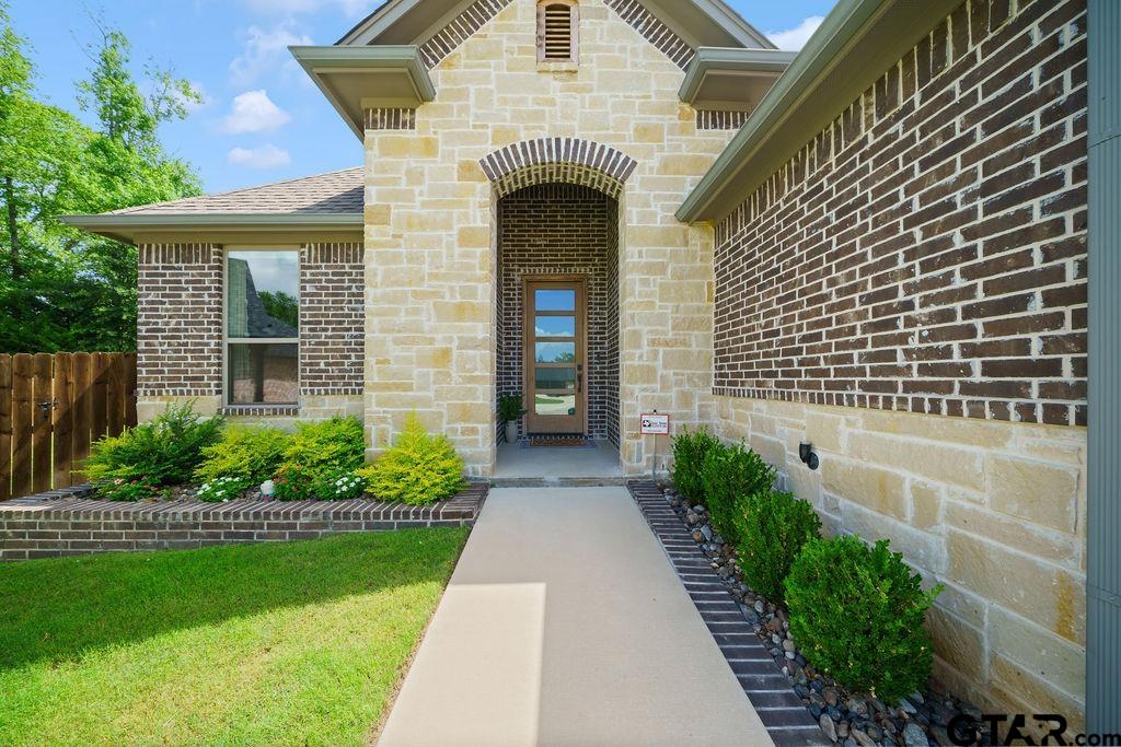 11035 Oak Springs Cv.