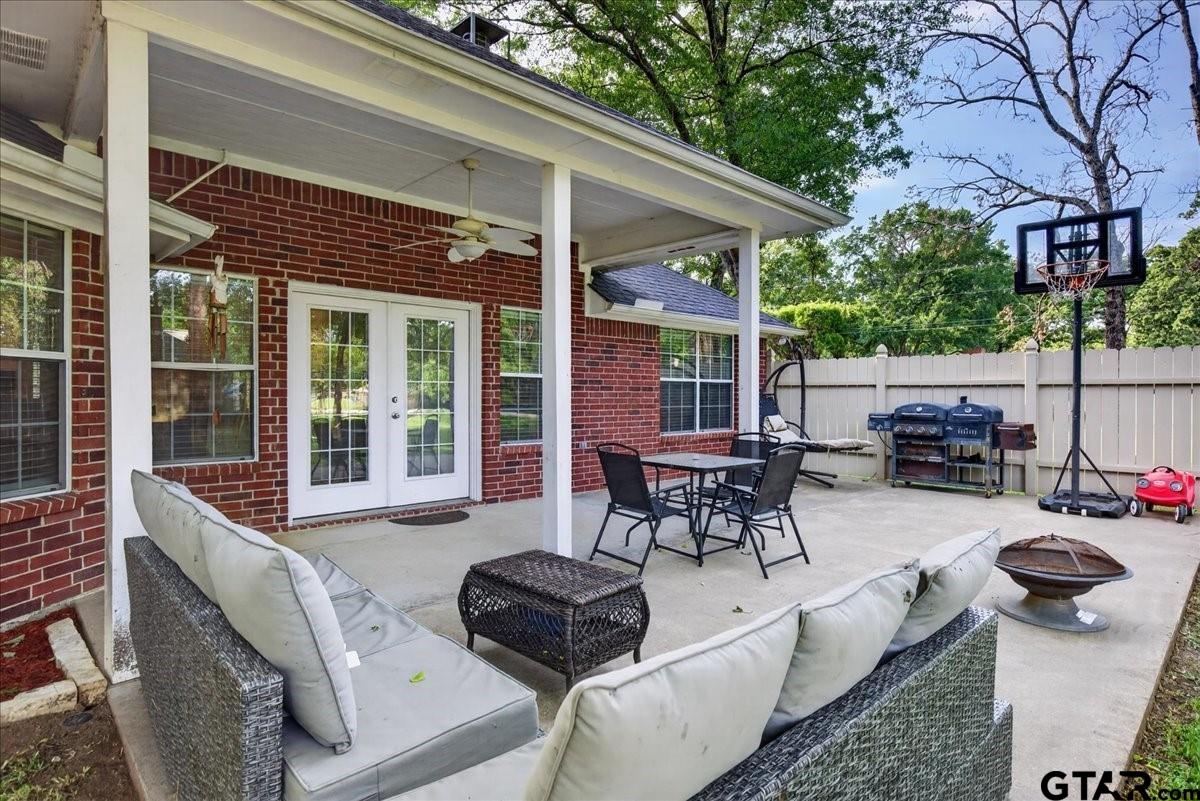 4 Huckleberry Lane