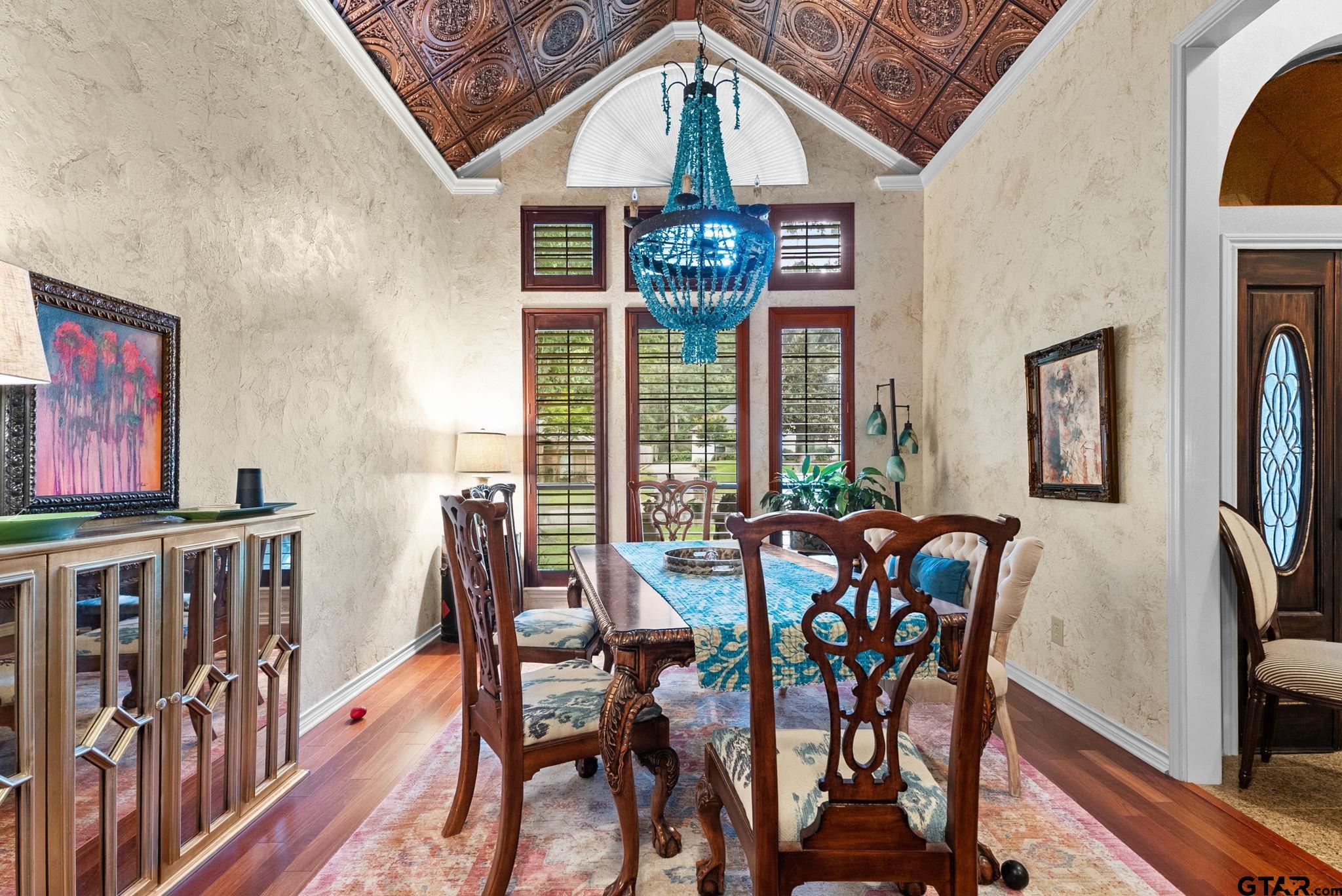 4004 Lazy Creek Drive