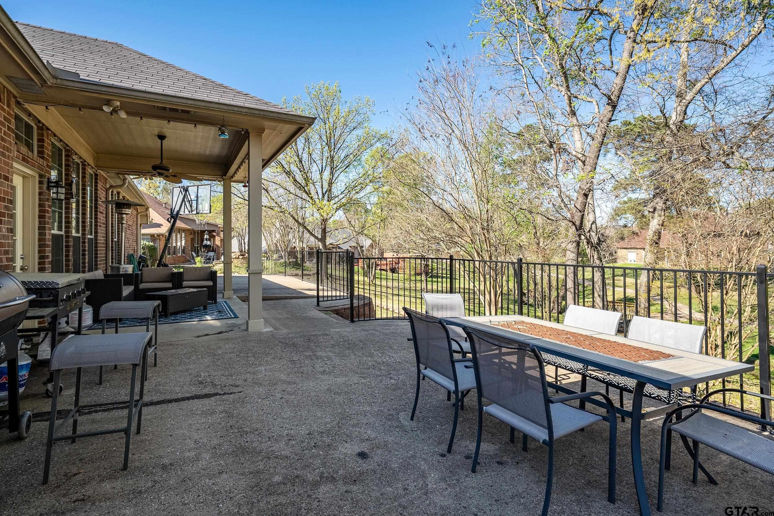 319 Rosebrook Circle