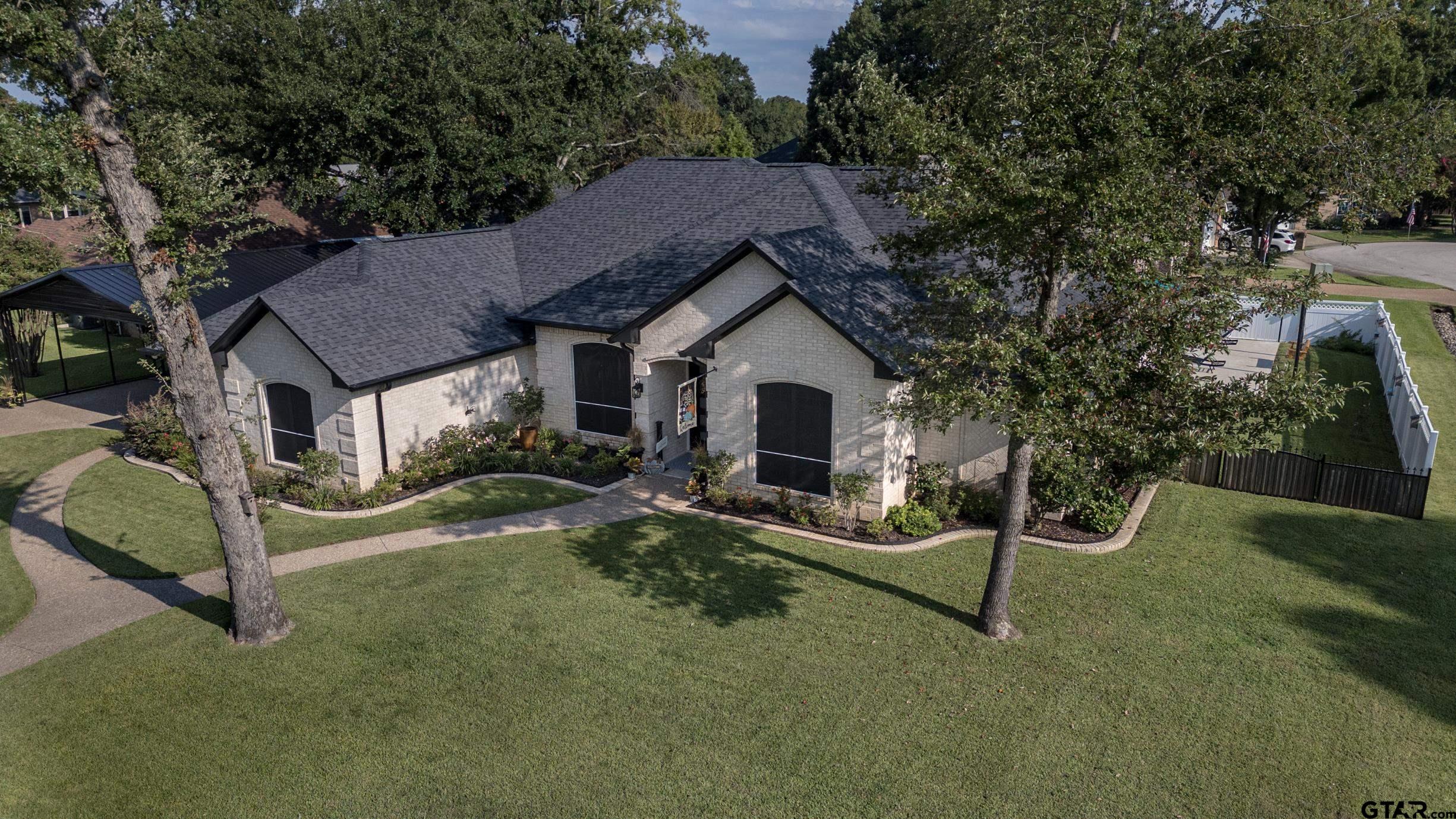 106 Graham Ln