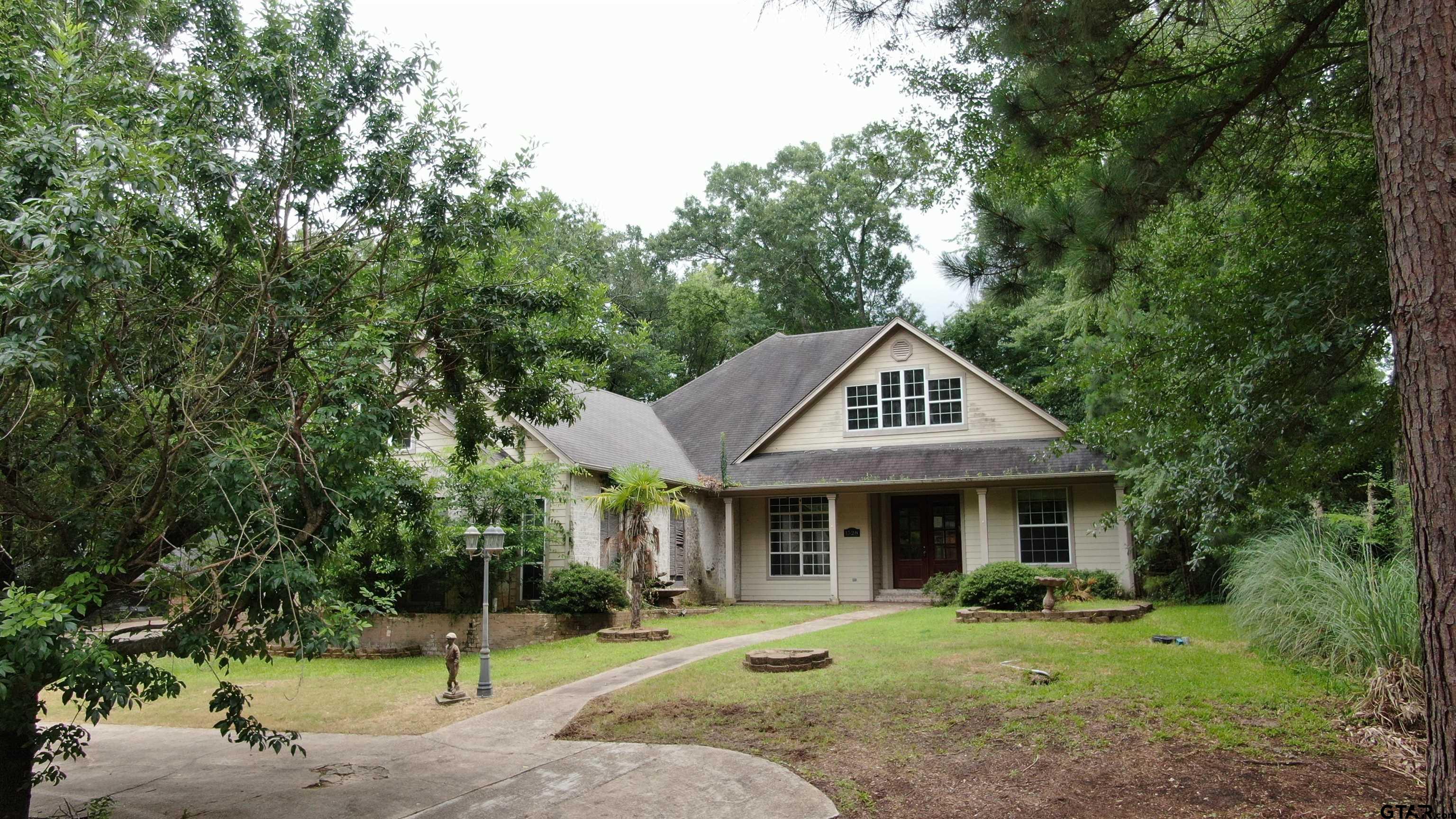 1528 W Hideaway Lane