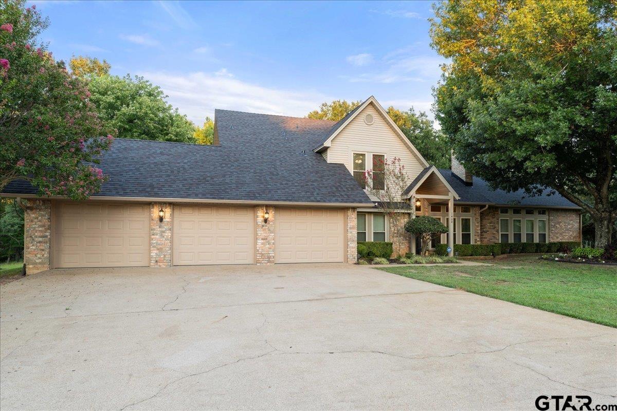 1408 E Lake Drive