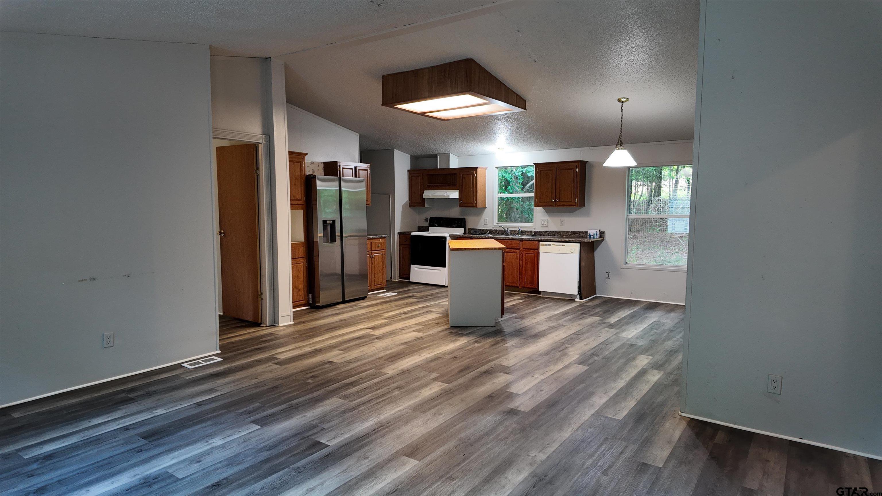 13506 County Road 3104