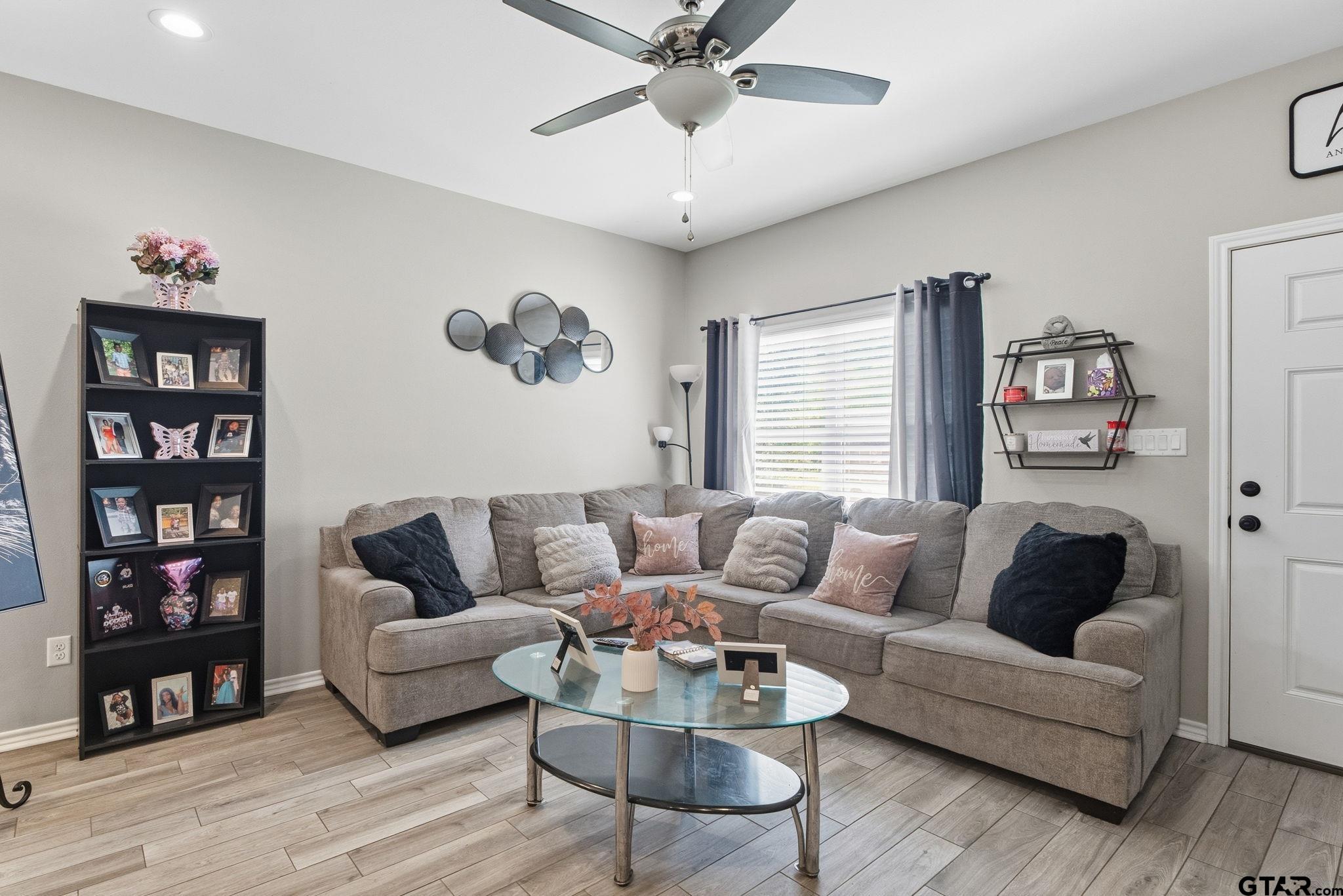 16087 & 16089 Echo Glen Dr
