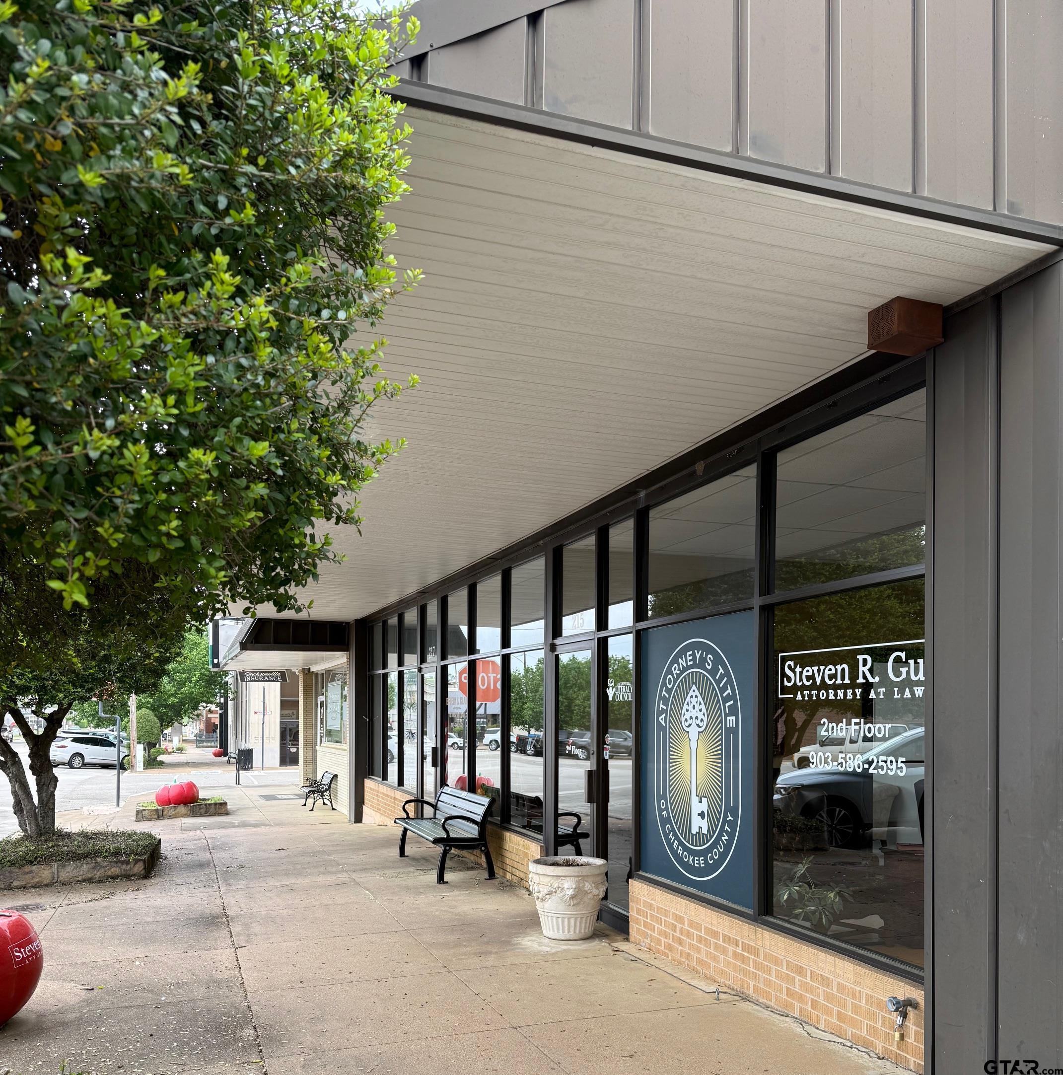 215-217 E Commerce