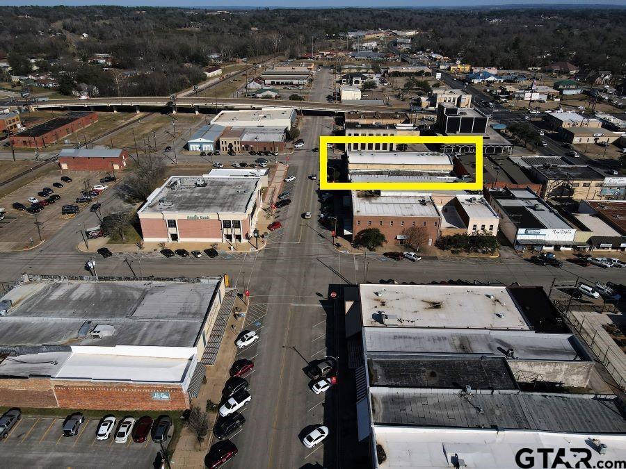 215-217 E Commerce