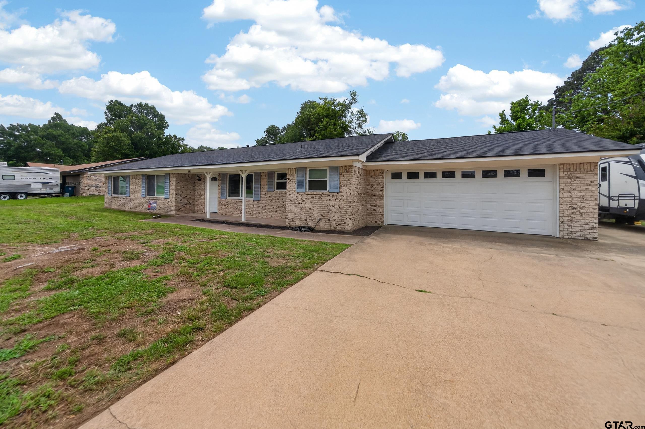 250 MOLLY LN