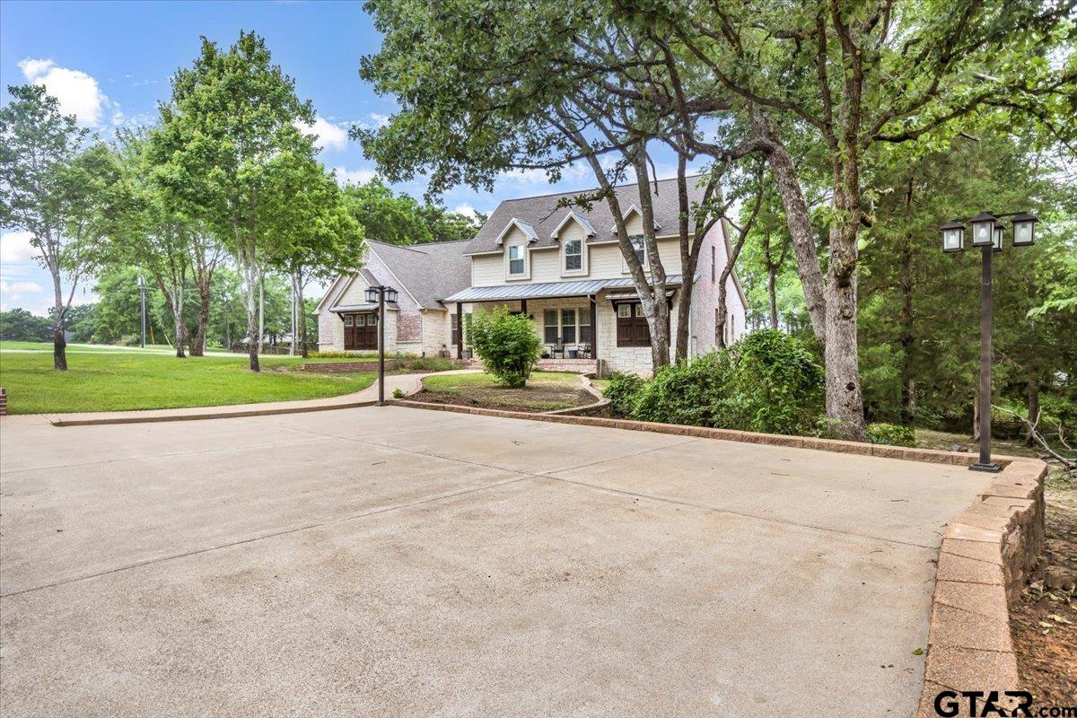 16510 Fox Run Ln.