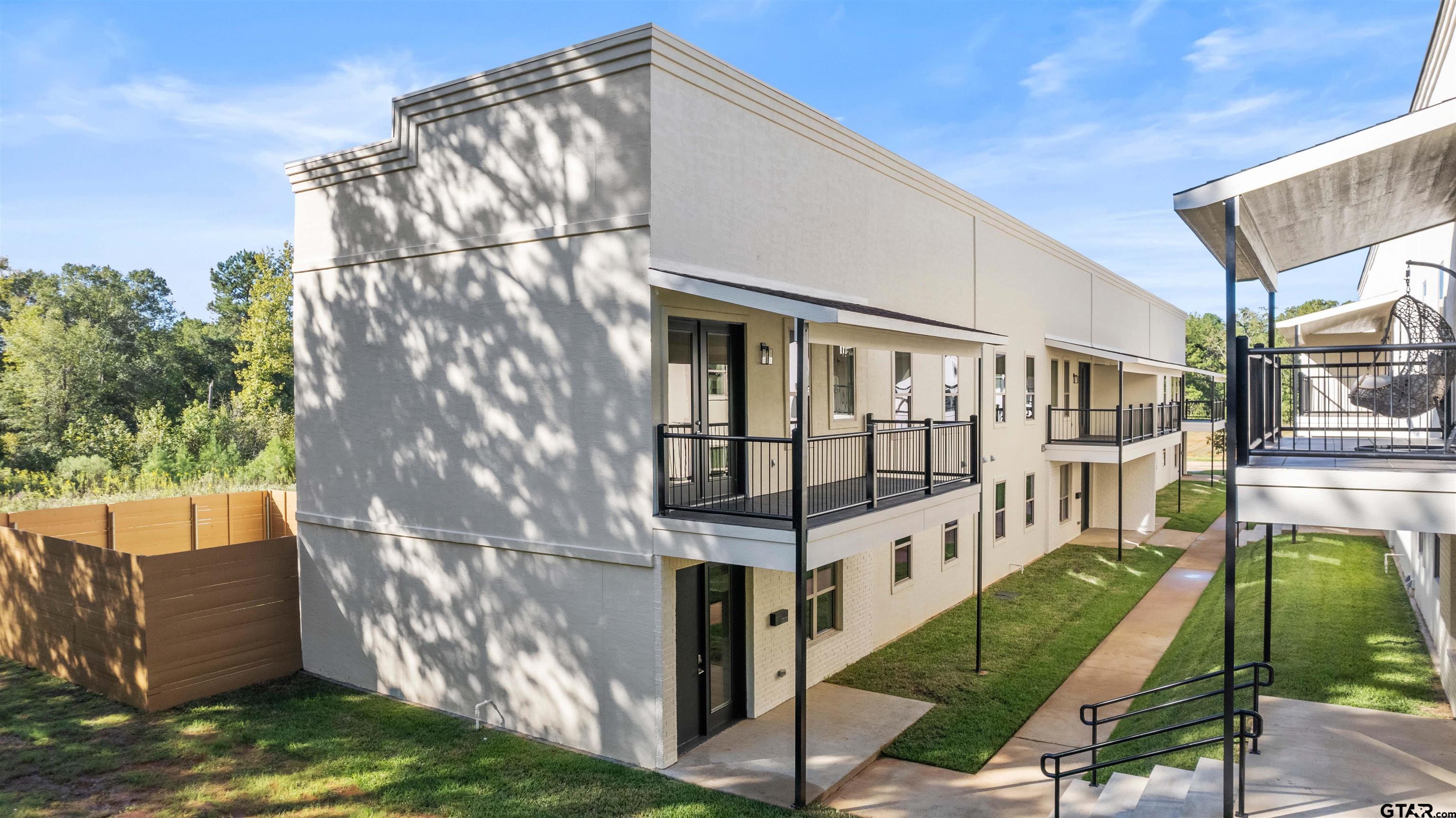 1212 Centennial Trail