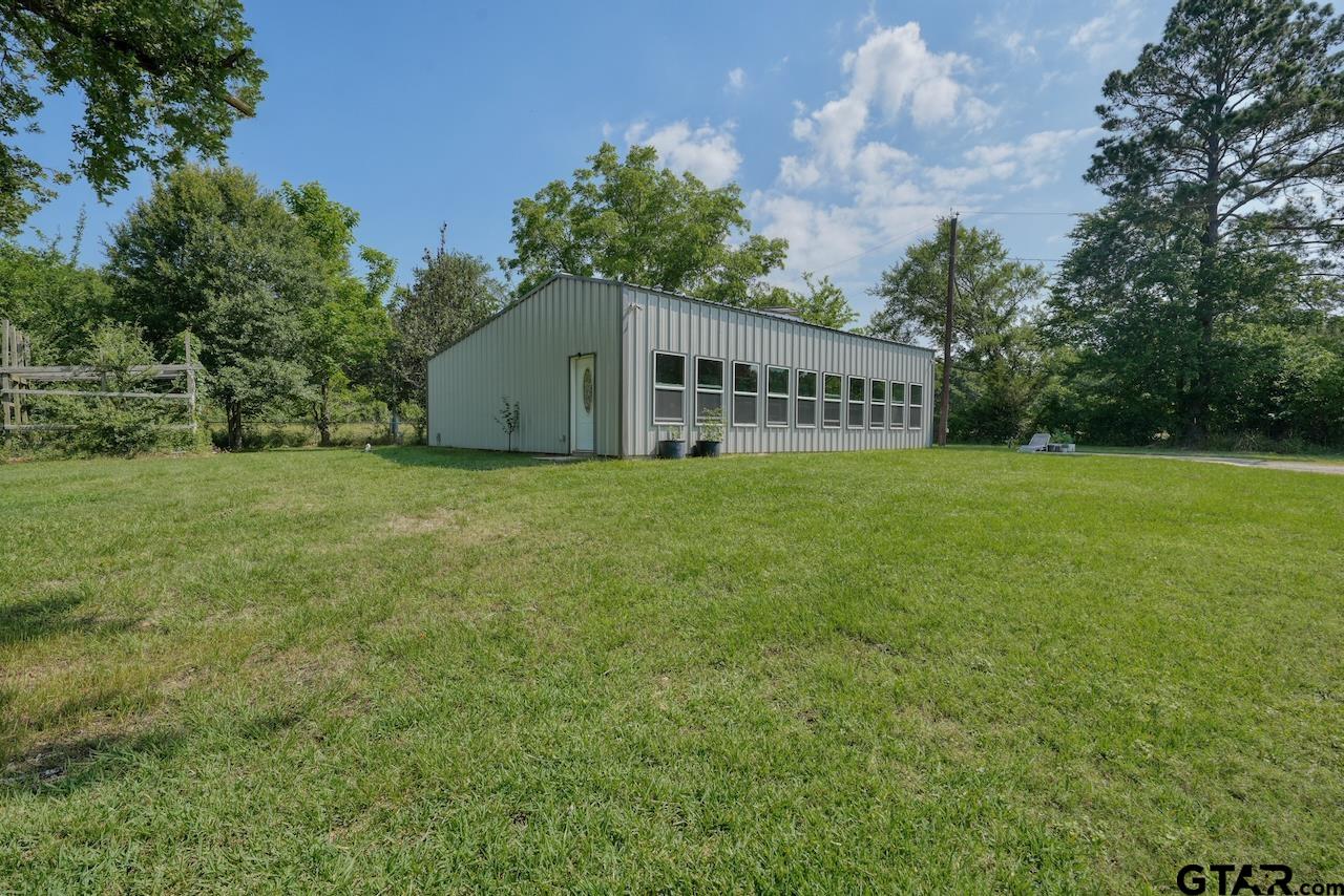 6899 N STATE HIGHWAY 19