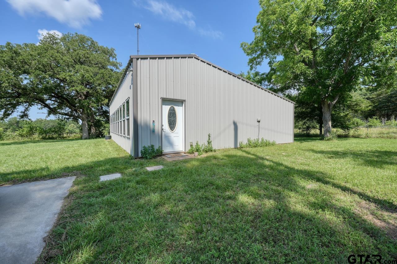 6899 N STATE HIGHWAY 19