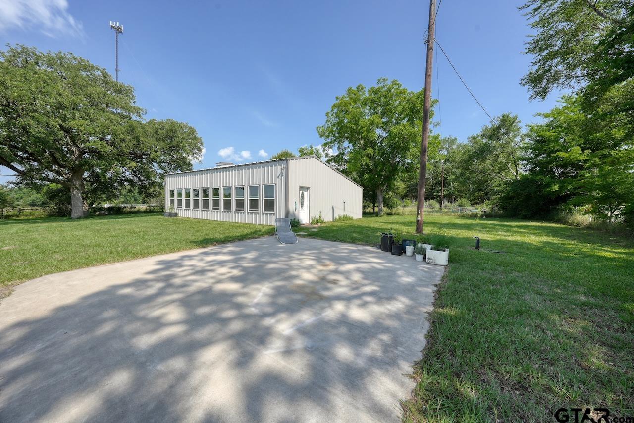 6899 N STATE HIGHWAY 19